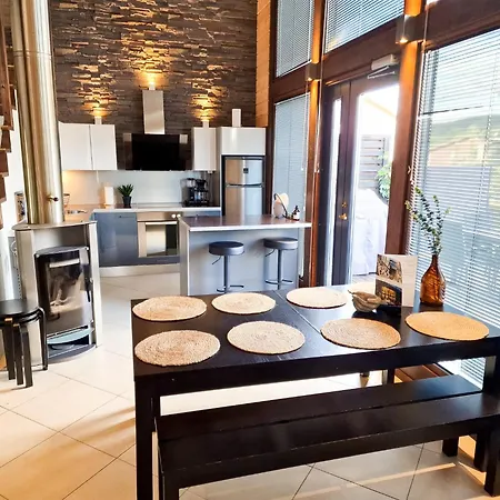 Villa Halla 1&2 - 16 Hloe, Molemmat Puolet, Both Sides, Himosykkoesen Alue